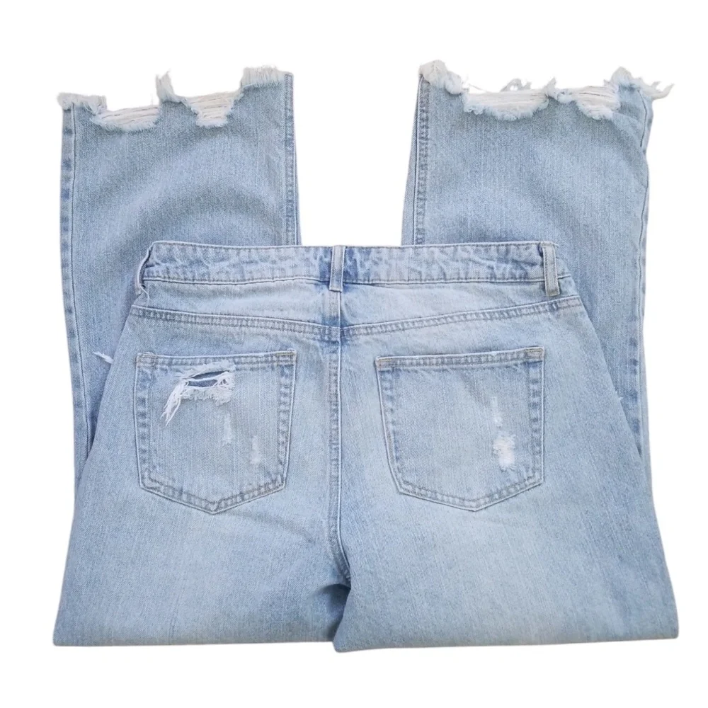 And Now This Women's Distressed Button Fly High Rise Straight Crop Jeans Size 28 - Picture 9 of 13